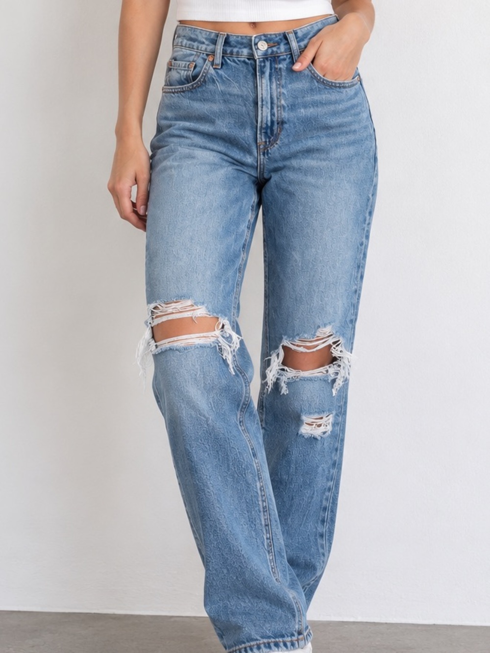 American Eagle Distressed Mom Jean 6